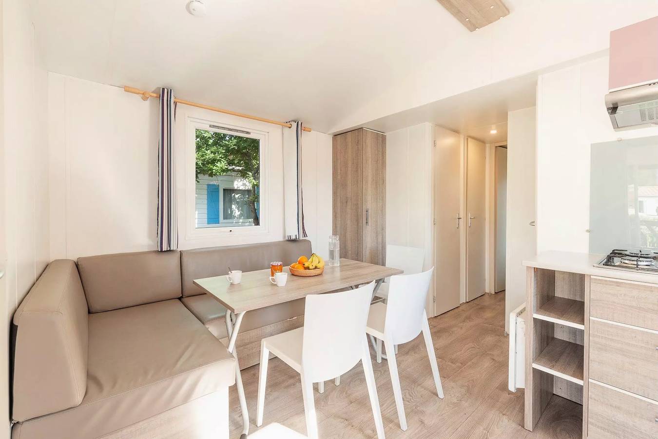 Mobil-Home Confort 4 Pièces 6 Personnes in Varennes-sur-Loire, Vallée de la Loire