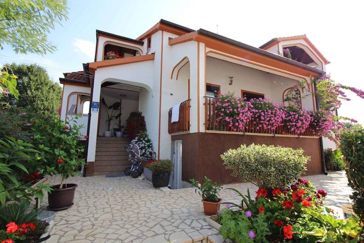 Ferienwohnung für 3 Personen, mit Garten in Funtana - 4