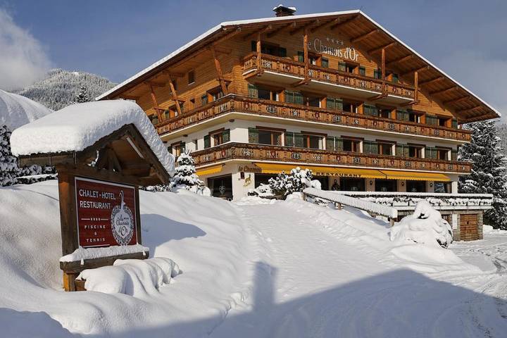 Hôtel pour 2 personnes, avec Balcon et Terrasse ainsi que Jardin et Piscine à Cordon