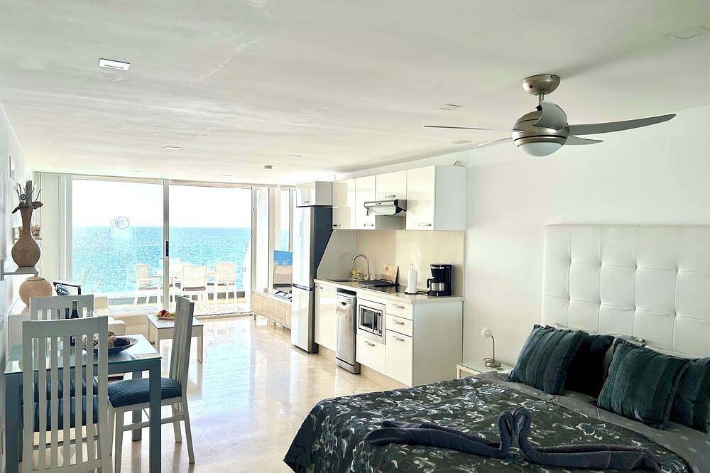 Apartamento entero, Apartment with stunning sea views at the beach in Arguineguín, Mogán
