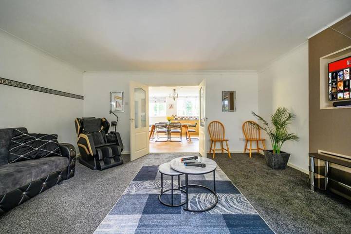 Apartamento para 10 personas, con jardín y jacuzzi en Leeds