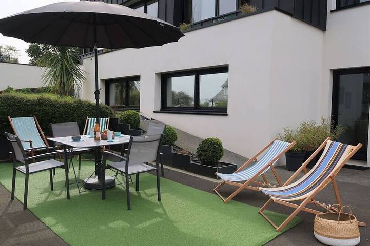 Gîte pour 4 personnes, avec jardin dans Les Rosaires