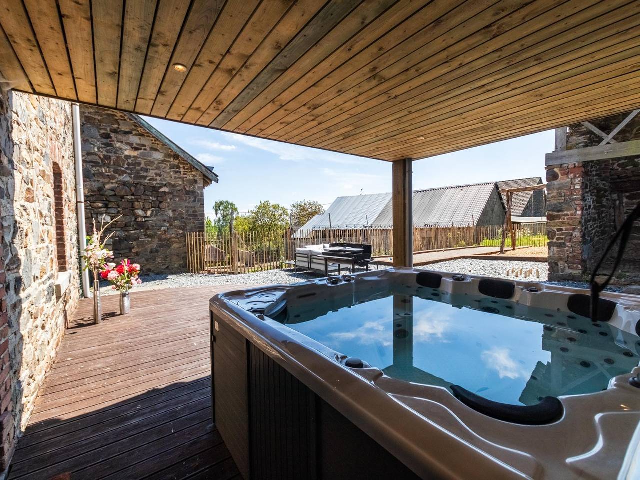 Landhaus nahe Coo Wasserfälle mit Jacuzzi in Stoumont, Lüttich und Umgebung