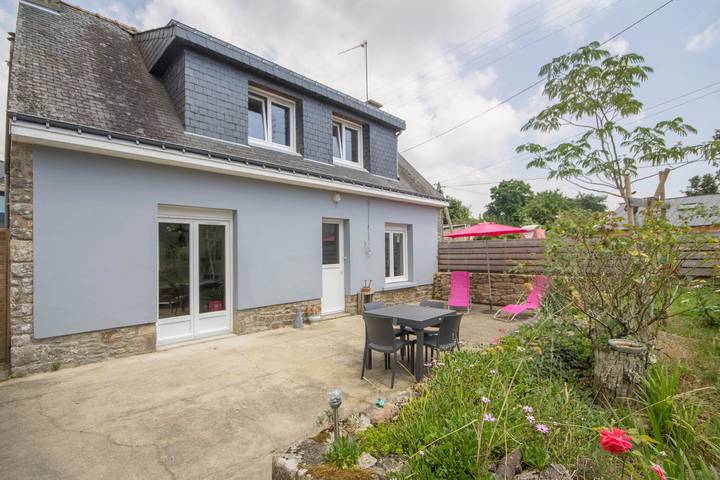 Gîte pour 5 personnes, avec Terrasse et Jardin à Plougoumelen