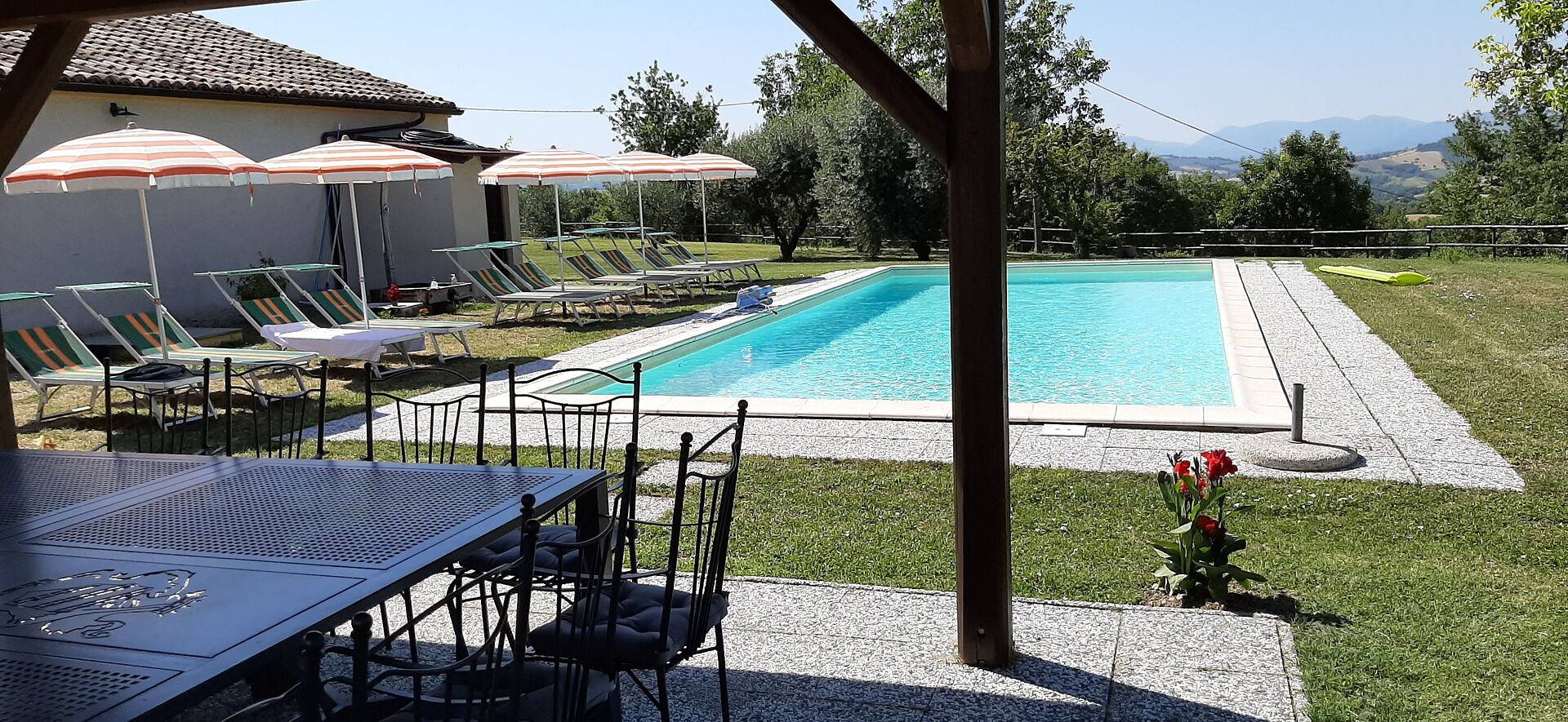 Villa Felice, Private Pool and Hills in Pergola, Valle del Metauro