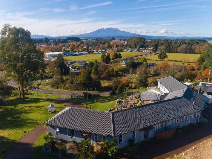 Albergue para 31 personas, con jacuzzi y jardín - 1