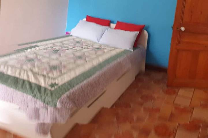 Gîte pour 8 personnes, avec balcon dans Office De Tourisme De Saint Cyr Sur Mer - 3