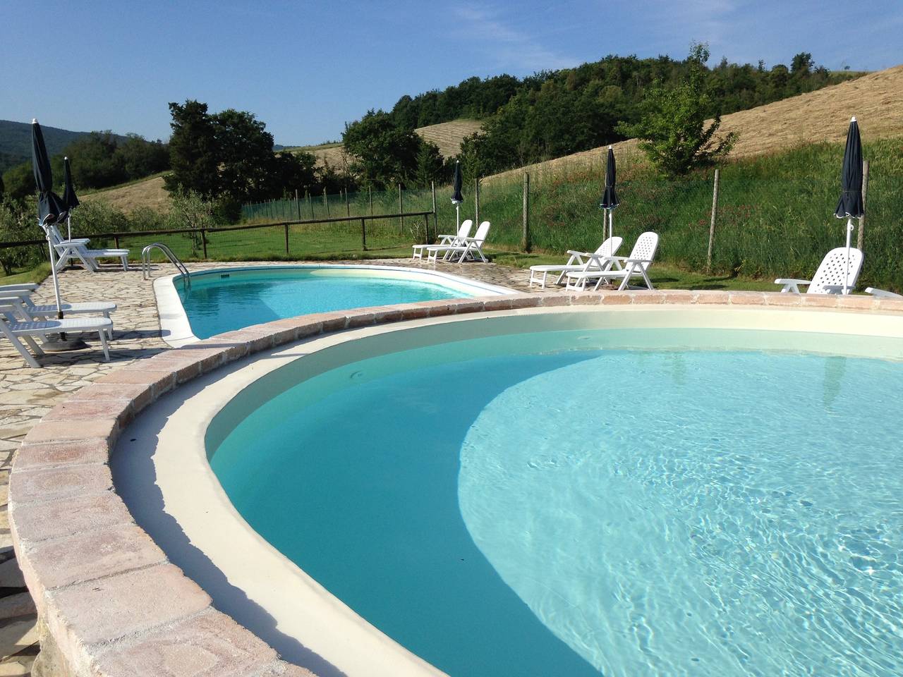 Apartment mit einem Schlafzimmer, Küche und Bad Garten und Gemeinschaftspool in Chianni, Etruskische Küste