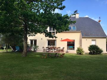 Gîte pour 9 personnes, avec terrasse et jardin dans Plage de Lanséria