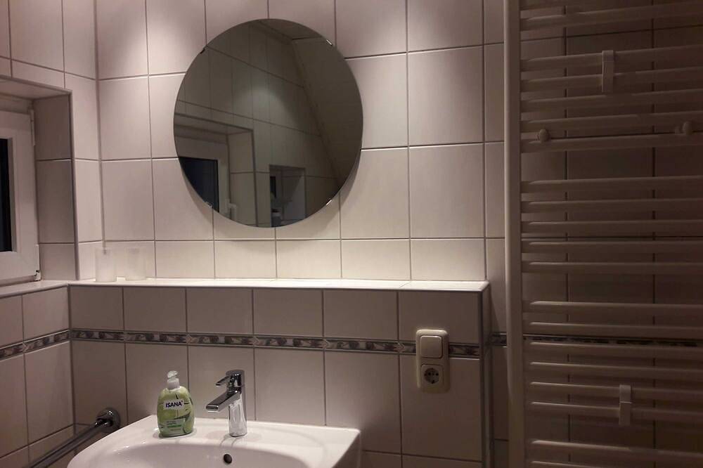 Liebermann, Andrea und Jochem Haus Nordseebrise - Ferienhaus Nordseebrise, in Holtgast, Nordseeküste