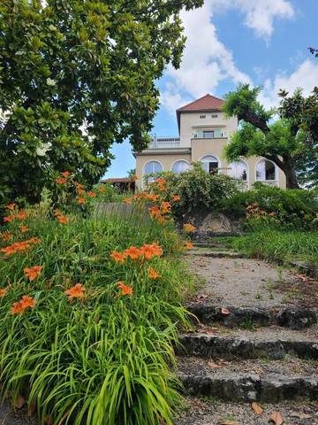 Gîte pour 2 personnes, avec piscine et jardin à Romans-sur-Isère