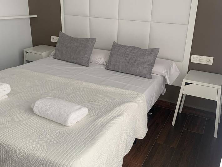 Gîte pour 4 personnes, avec terrasse, adapté aux familles à Grenade - 2