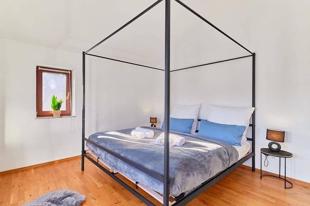 Ganze Wohnung, Traumferienwohnung Domblick in Limburg, Lahntal