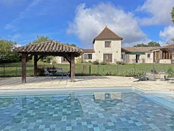 Cottage pour 6 personnes, avec piscine à Gageac-et-Rouillac