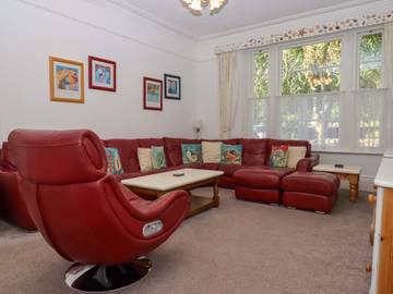 Holiday Home for 16 People in Torquay, Torbay, Photo 3