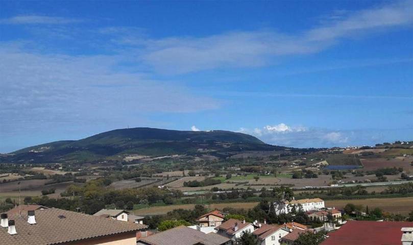 Appartamento per 4 persone, con Balcone e Terrazza nonché Giardino e Panorama a Castelfidardo