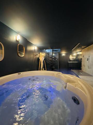 Gîte pour 2 personnes, avec jacuzzi à Bordeaux