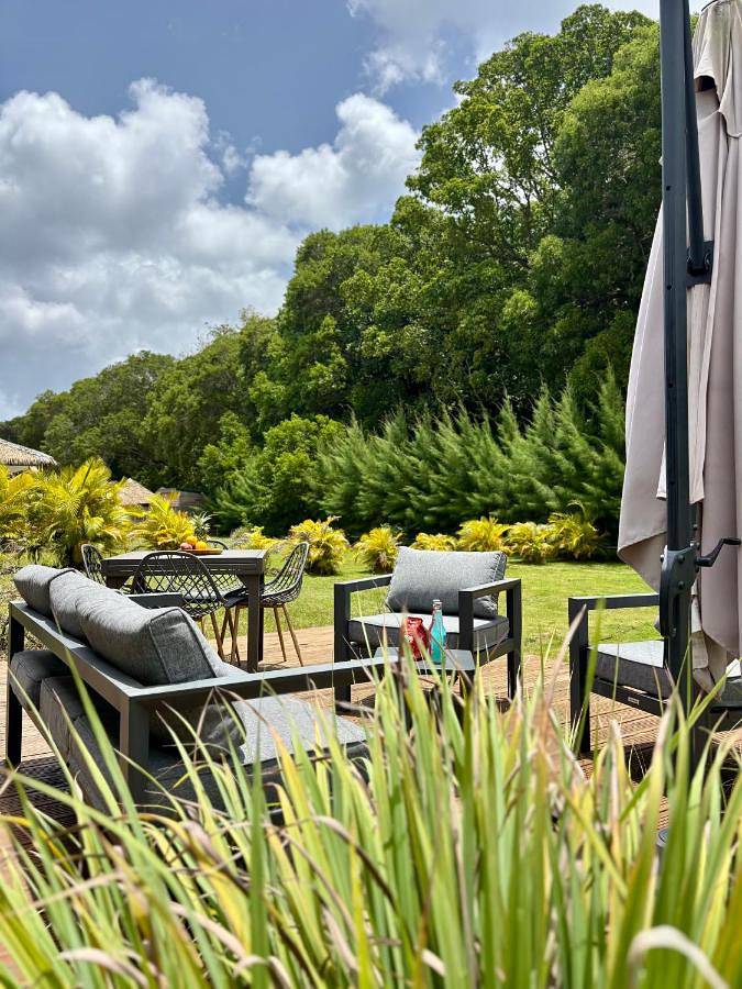 Location de vacances pour 4 personnes, avec jardin ainsi que vue et piscine dans Plage de Folle Anse - 3