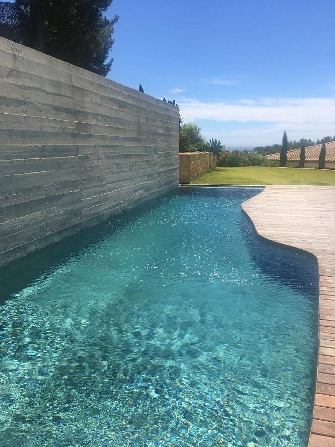 Villa pour 10 personnes, avec jardin ainsi que piscine et vue, adapté aux familles à Bandol - 2