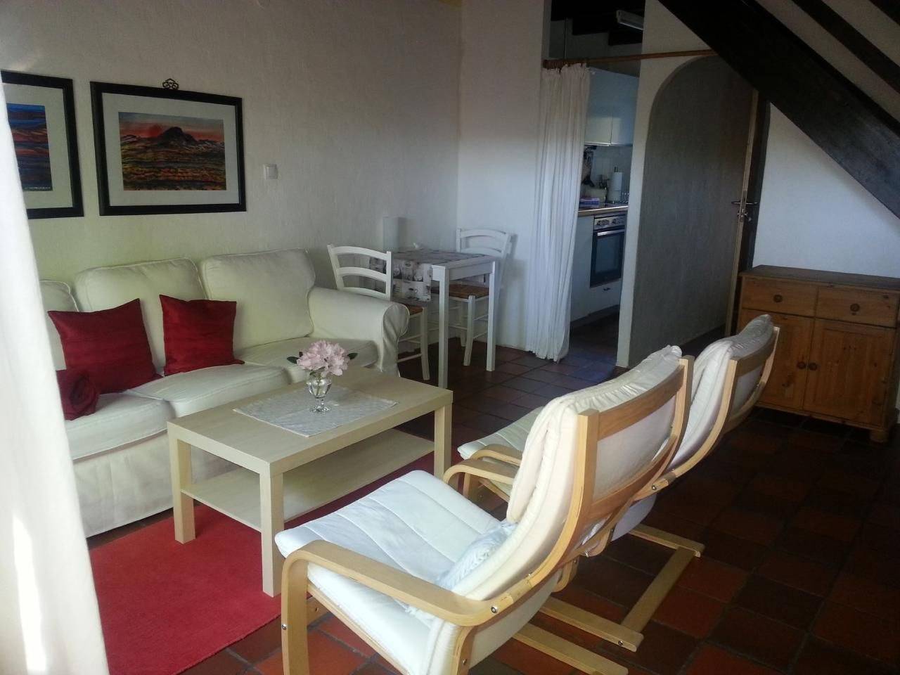 Ganze Wohnung, Große Ferienwohnung mit Garten, Grill und Terrasse in Wiefelstede, Ammerland