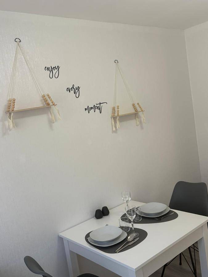 Ganze Wohnung, One-Bedroom Apartment in Niederaula, Rhön-Hessen