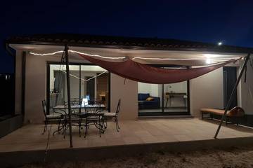 Gîte pour 4 personnes, avec terrasse à Treilles