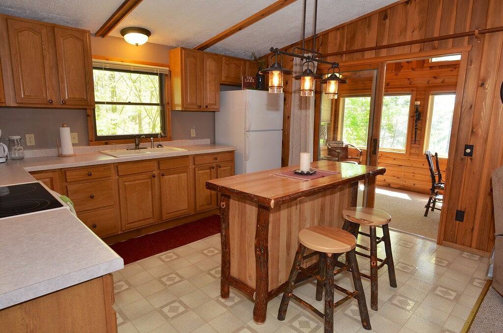 Sehr private Hütte am oberen Twin Lake ... Großes Grundstück ... Tolle Aussicht! in Sawyer County