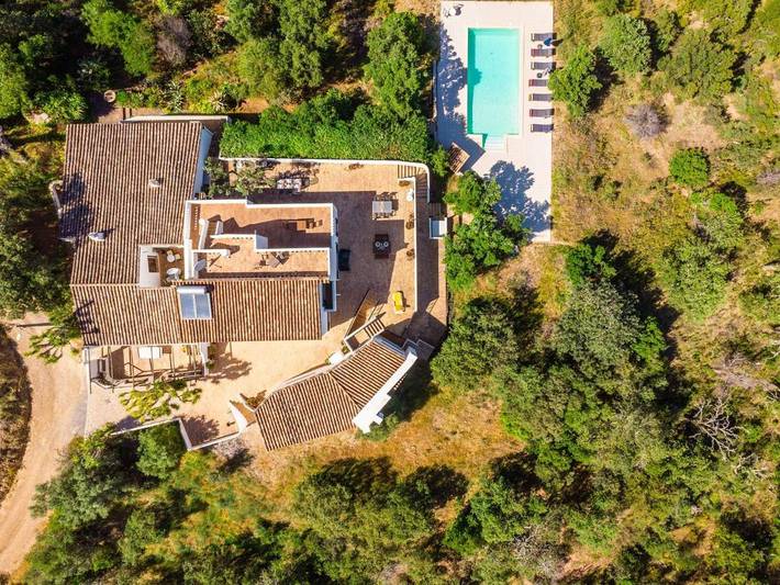 Location de vacances pour 12 personnes, avec jardin ainsi que terrasse et piscine dans Santa Catarina da Fonte do Bispo - 2