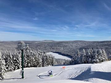 Vacation Apartment for 4 Guests in Snowshoe, Greenbrier River, Picture 2