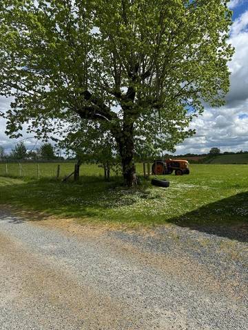 Location de vacances pour 4 personnes, avec jardin ainsi que vue et terrasse, animaux acceptés à Asnois