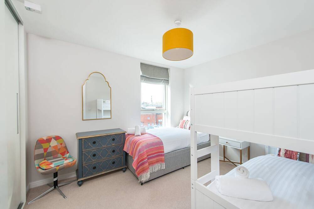 48 Annandale Street  -  Bold, bright child friendly apartment with free parking. in Edinburgh, Edinburgh and Lothian