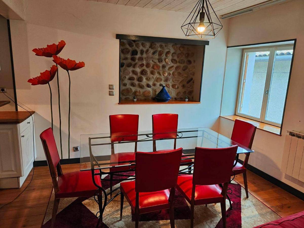 Appartement entier, Duplex meublé dans joli village circulaire in Alixan, Région de Valence