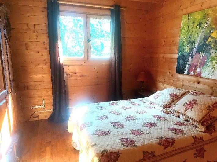 Gîte pour 8 personnes, avec piscine et terrasse ainsi que vue et vue sur le lac à Champs-Romain