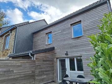 Location de vacances pour 4 personnes, avec jardin et vue dans Louveigné