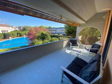 Gîte pour 4 personnes, avec vue ainsi que piscine et balcon dans Torre a Mare