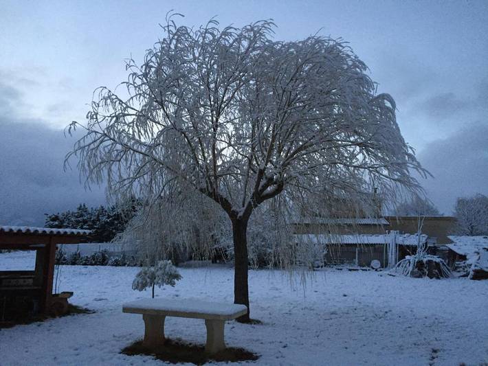 Gîte pour 2 personnes, avec terrasse et vue ainsi que piscine et jardin à Mison - 2
