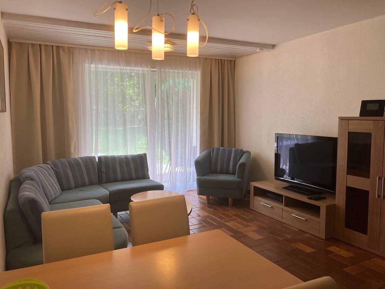 Ganze Wohnung, Ferienwohnung 'Für Bis Zu 4 Personen' mit Privatterrasse, Gemeinschaftsgarten und Wi-Fi in Allagen, Warstein