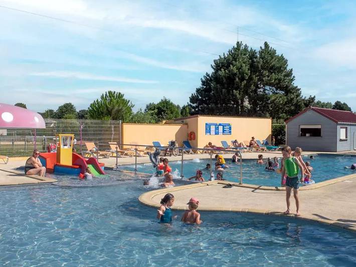 Camping per 4 persone, con sauna e piscina per bambini in Normandia