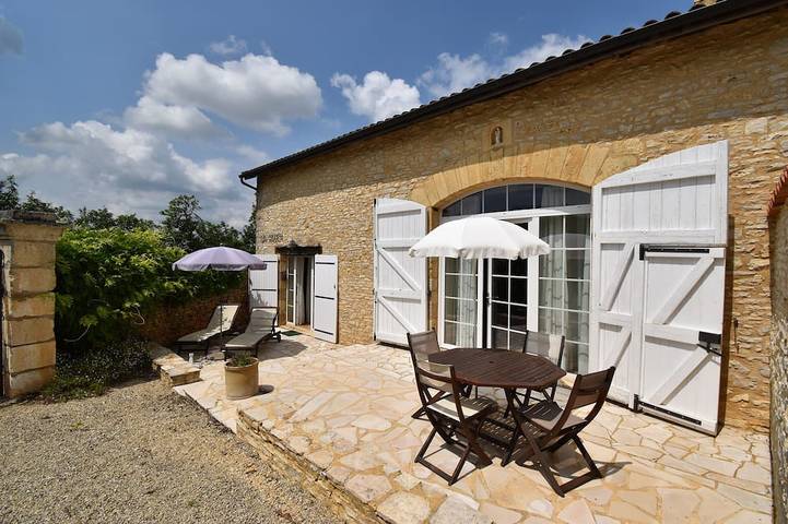 Location de vacances pour 4 personnes, avec jardin ainsi que jacuzzi et terrasse à Saint-Laurent-la-Vallée