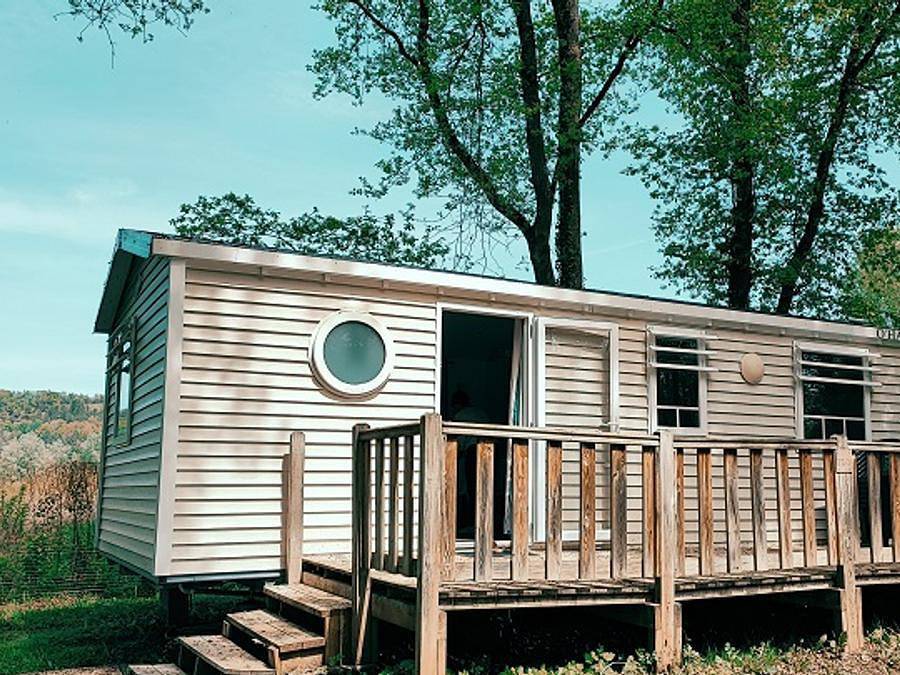 Flower Camping Les Berges de la Dordogne - Mobilheim 6 personen - Mobilheim Standard 30m² Tremolat - 3 Schlafzimmer + Halbüberdachte Terrasse 6 Pers. in Trémolat, Périgord Pourpre