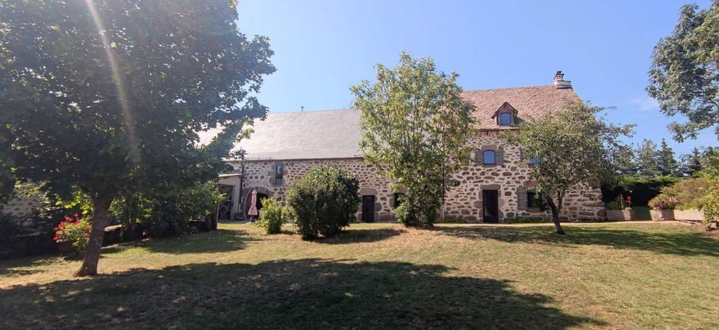 Gîte pour 8 personnes, avec jardin et terrasse - 1