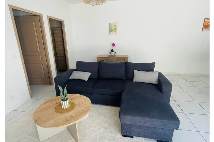 Renovated house in the city center, with a garden and private parking—ideal for exploring the city in Angoulême, Charente