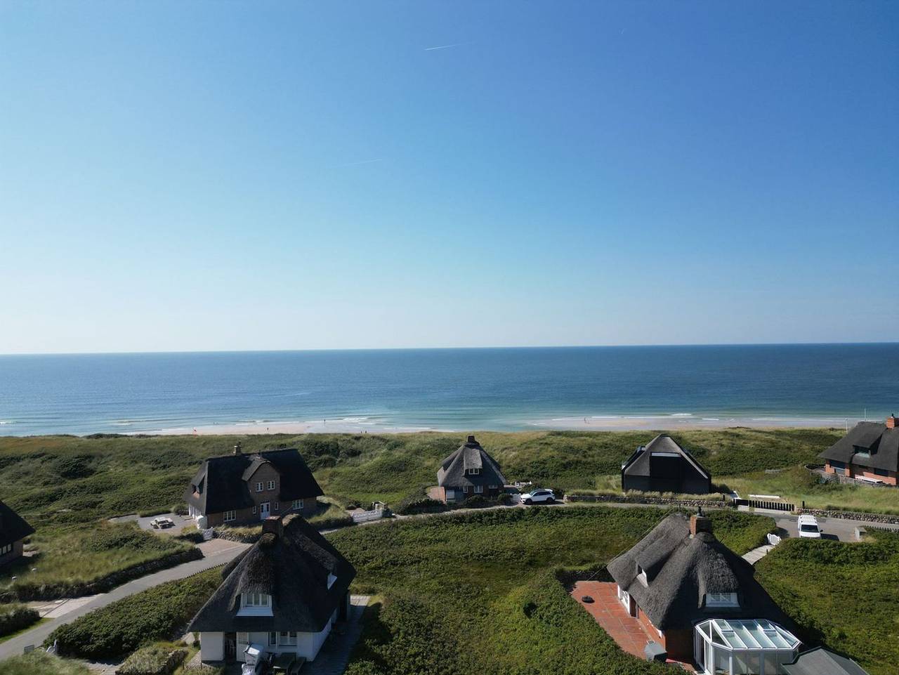 Haus Oberberg - Gemütliches Reetdachhaus für 6 Personen in den Dünen von Hörnum – Meerblick und Strandnähe inklusive in Hörnum, Sylt