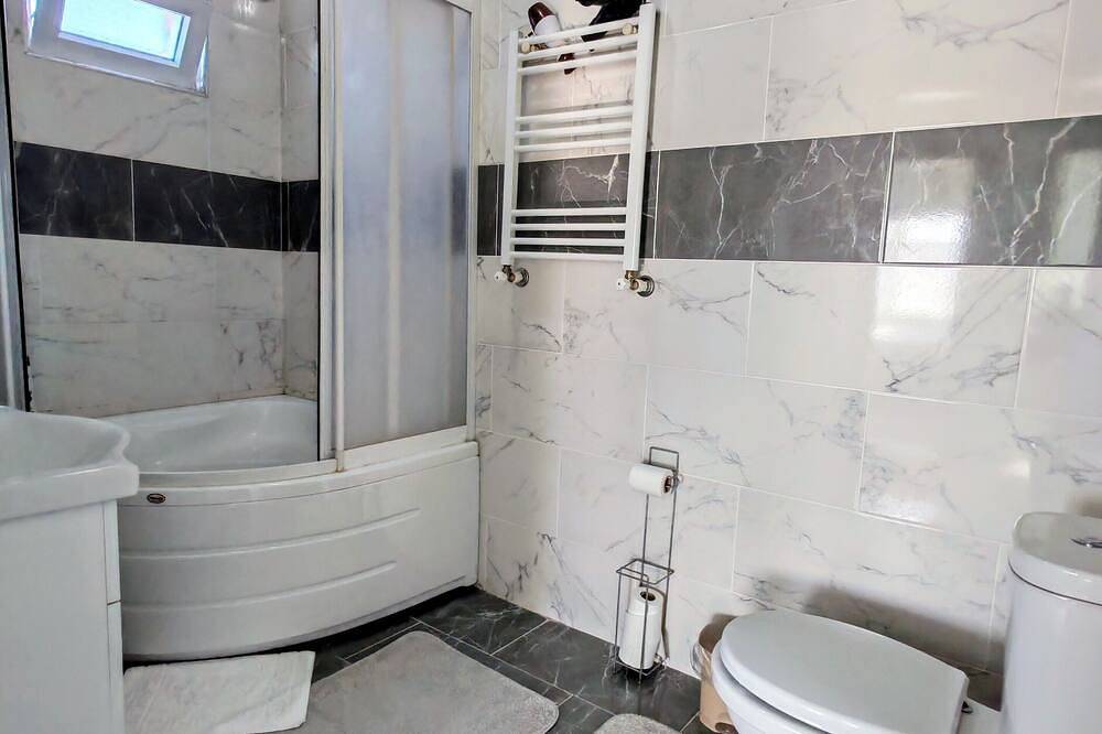 Şilede doğa içinde denize yakın kapalı ısıtmalı havuzlu şömineli barbekülü villa in Şile, Marmararegion