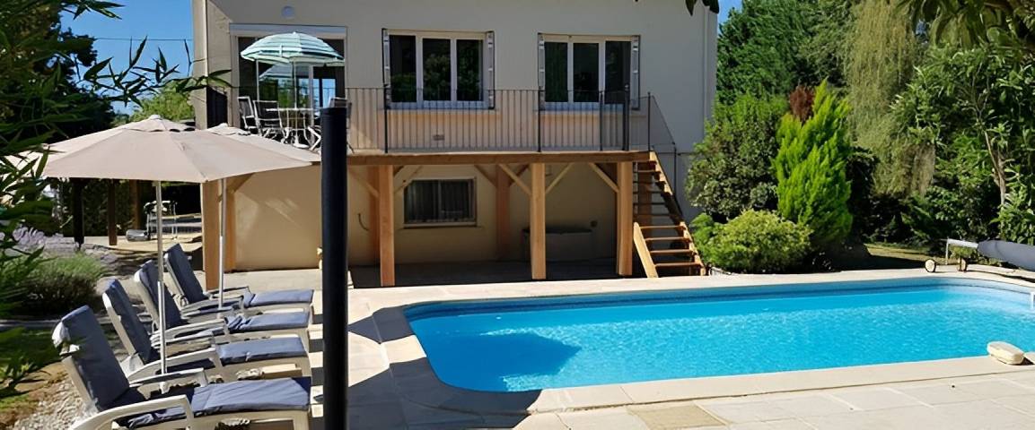 Location de vacances pour 4 personnes, avec jardin ainsi que piscine et terrasse à Cancon - 3
