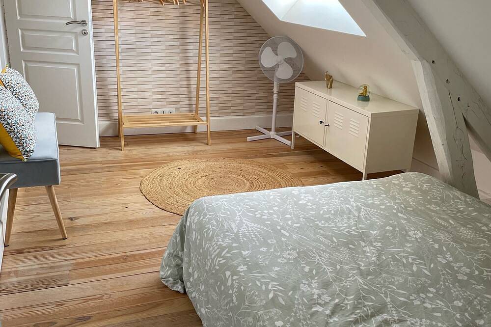 Belle grange rénovée avec piscine privée 9mx4m chauffée, vue sur la vallée in Beynat, Région de Brive-la-Gaillarde