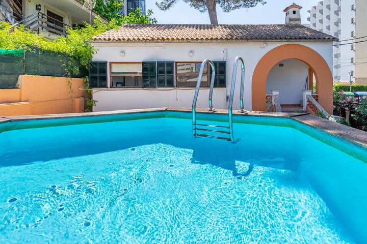 Finca für 5 Personen, mit Balkon und Terrasse sowie Garten in El Arenal