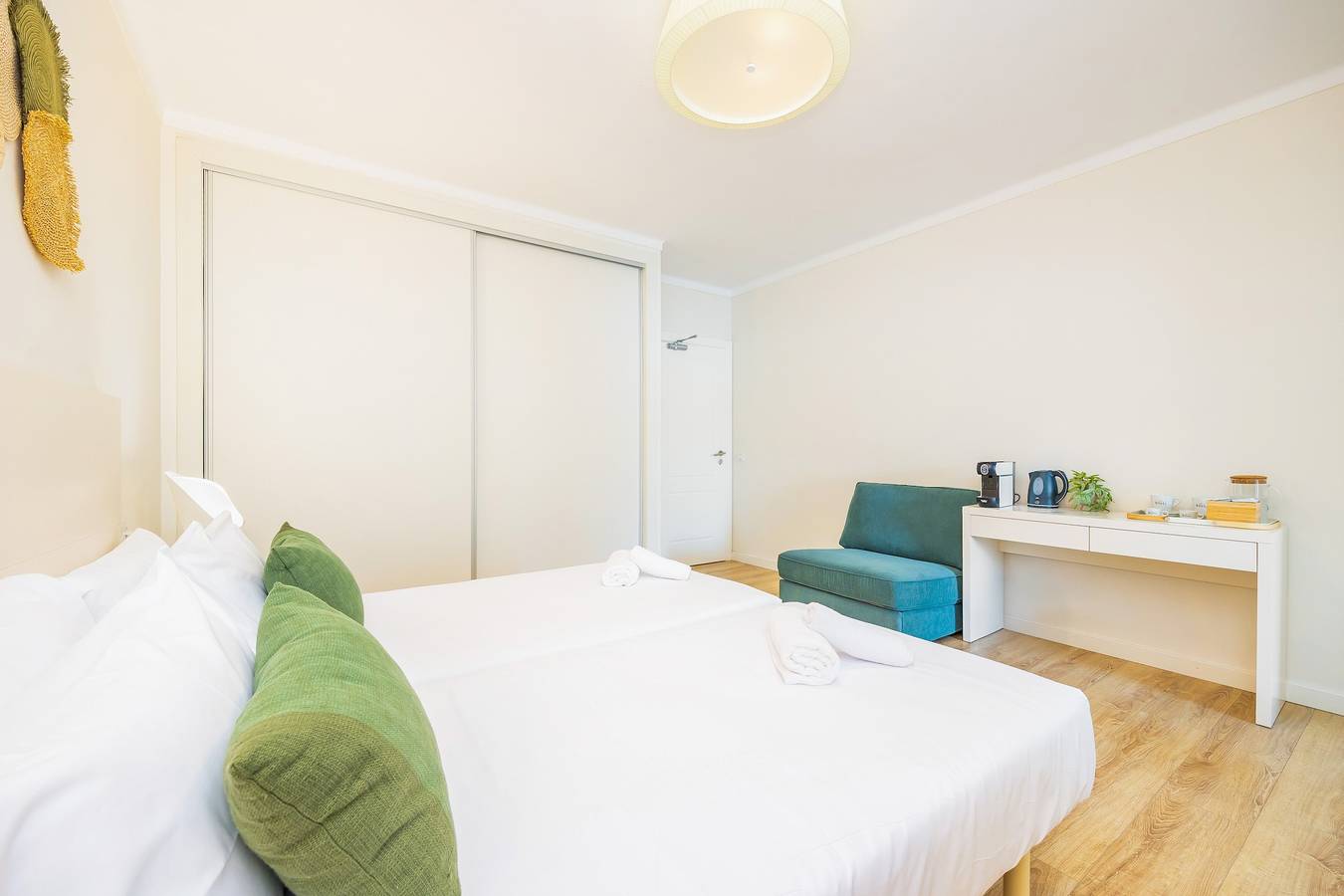 Hostal Boutique Canyamel - 102 Doppelzimmer mit Meerblick, privater Terrasse, Wi-Fi, Klimaanlage in Canyamel, Capdepera
