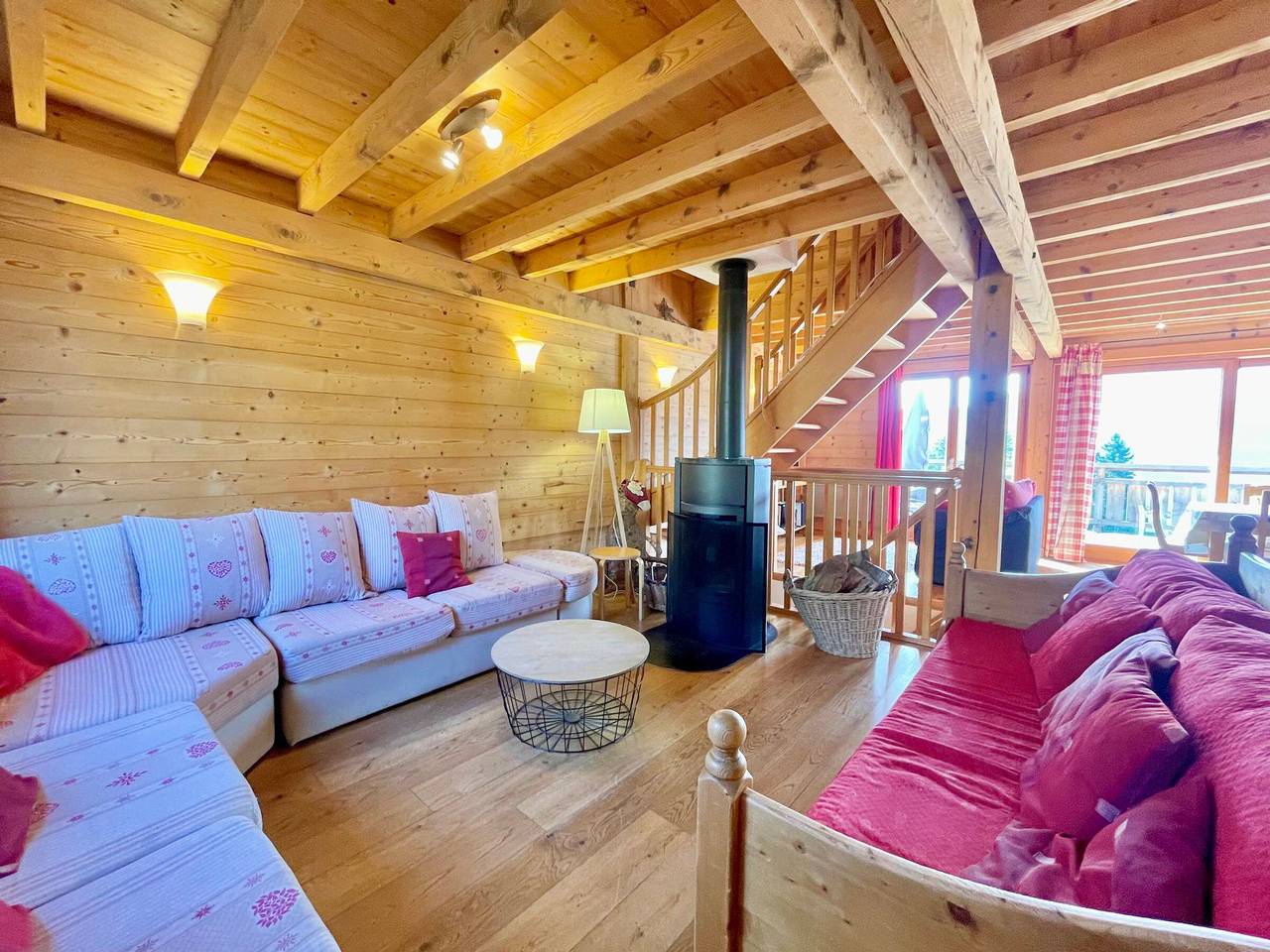 Geräumiges Chalet nahe Pisten und Zentrum, Haustiere erlaubt und Parkplatz in Crest-Voland, Albertville und Umgebung