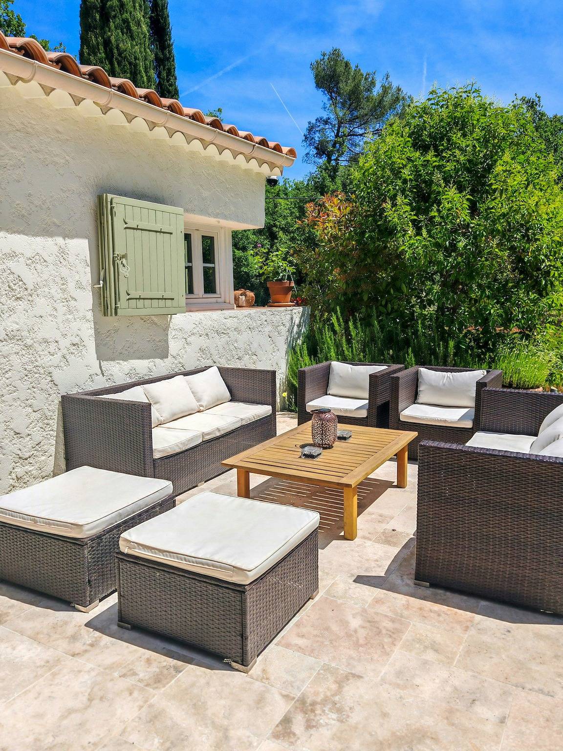 Villa auf einem Hektar schattigem Grundstück in der Provence Verte in Nans-les-Pins, Brignoles Region